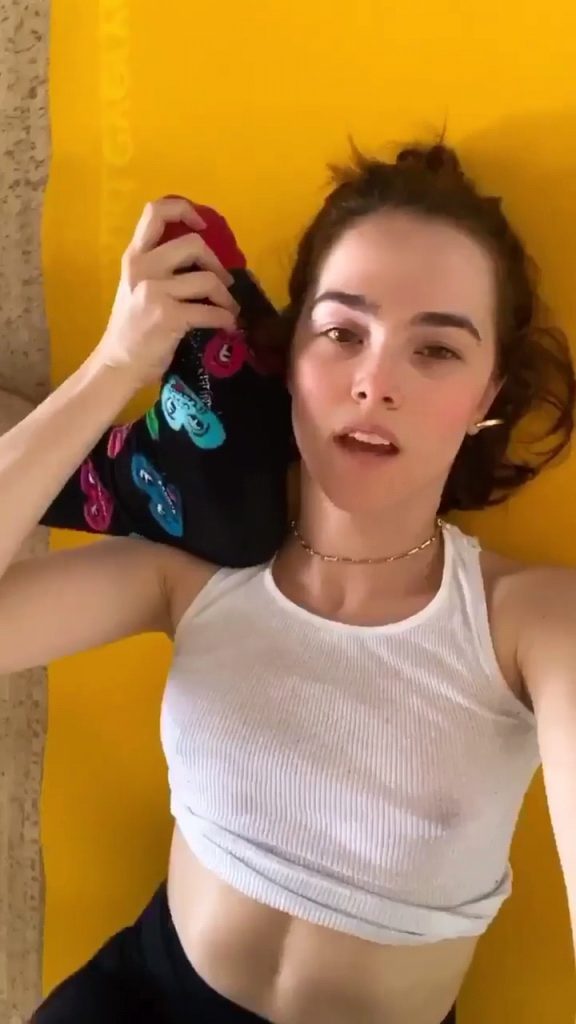 Zoey Deutch Nipples Of The Day