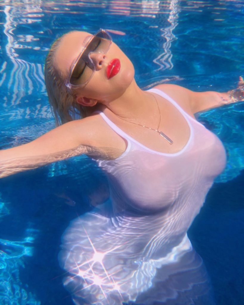 Christina Aguilera Wet T Shirt Contest Of The Day