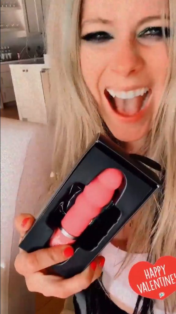 Avril Lavigne Sex Toy Face Of The Day 