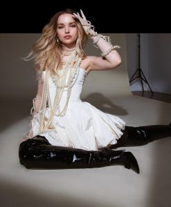 Dove Cameron Nude