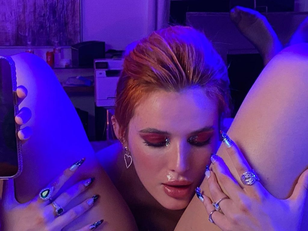 Bella Thorne Sex