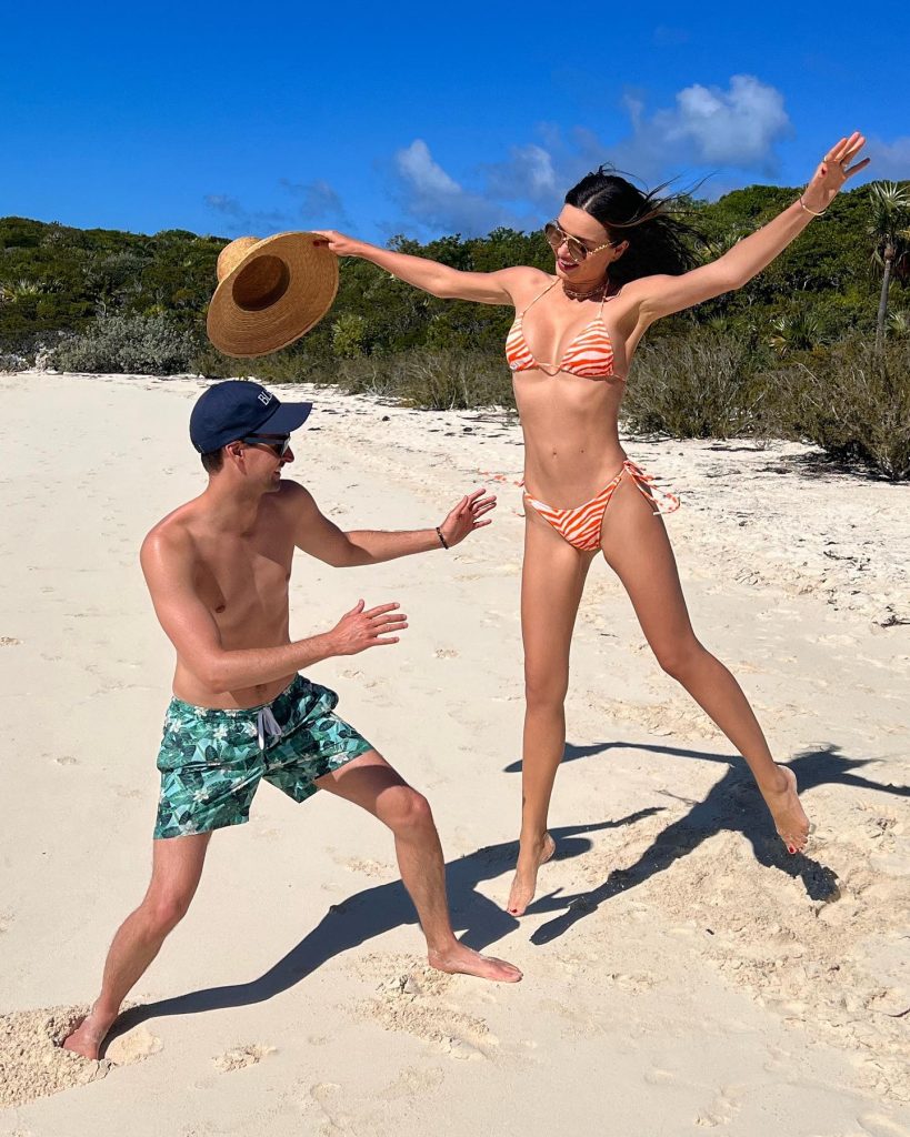 Miranda Kerr Butt Naked Beach Sex Pictures Pass