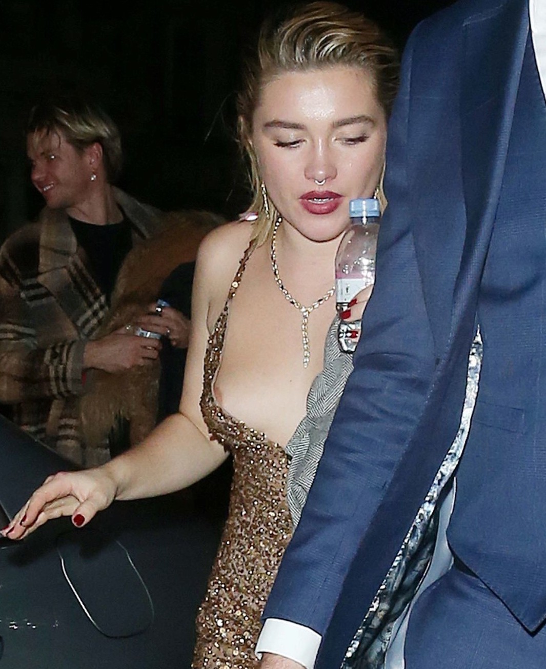 Florence Pugh Nip Slip 2084