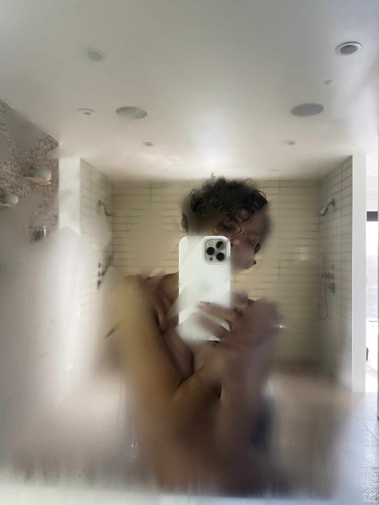 Halle berry nude selfie